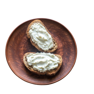 Tostada con queso en crema